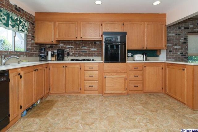 MLS# P0-316005220