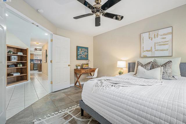 4325 Monterey ct, Discovery Bay CA: https://media.crmls.org/mediaz/4bfe94e8-bd2e-4709-912a-20883087c6e6.jpg
