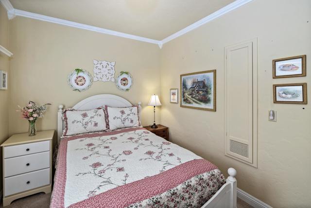 4730 Winona Ave, San Diego CA: https://media.crmls.org/mediaz/4bfea611-4132-45a0-96c5-798ecd0264d4.jpg