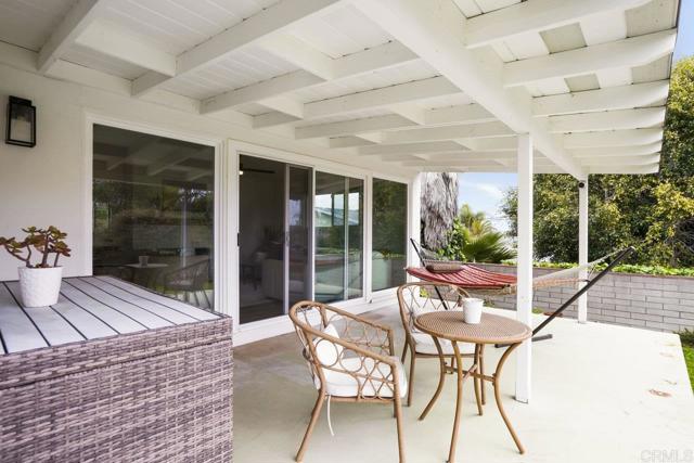 7255 Volta Court, San Diego CA: https://media.crmls.org/mediaz/4bff4f56-59d2-4292-89e0-b60b20e5bf49.jpg