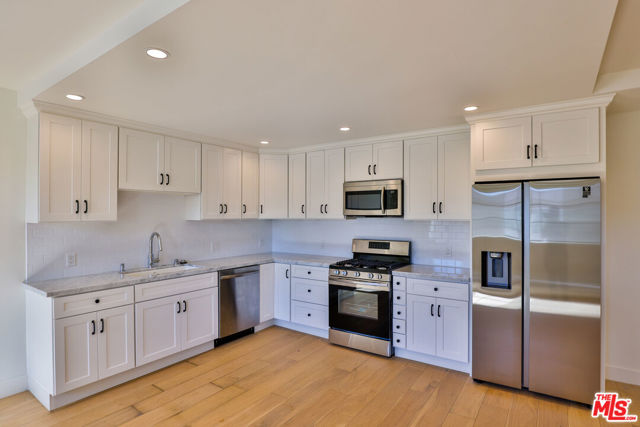22227 PACIFIC COAST Highway, Malibu CA: https://media.crmls.org/mediaz/4bffb0f8-aca2-4f82-8675-ac3bff04983a.jpg
