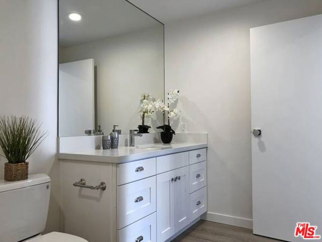 2211 GRIFFITH PARK, Los Angeles CA: https://media.crmls.org/mediaz/4c006e2a-039b-45d1-8207-c266eaf77c60.jpg