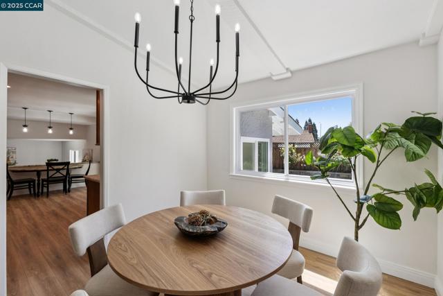 36 Playa Ct, San Ramon CA: https://media.crmls.org/mediaz/4c00a5e0-e8a5-4660-9b46-d52979b7b05b.jpg