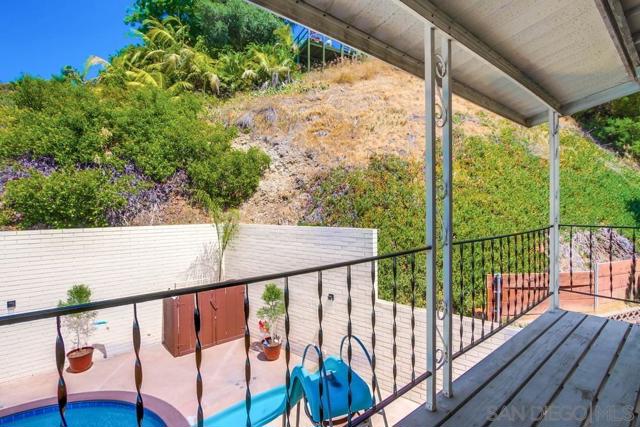 4711 ASHBY ST, San Diego CA: https://media.crmls.org/mediaz/4c00e263-3050-4ef3-b9d4-dabc25edbc57.jpg