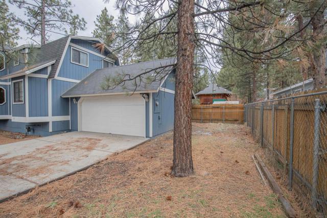 Detail Gallery Image 4 of 37 For 361 W Meadow Ln, Big Bear City,  CA 92314 - 3 Beds | 2 Baths