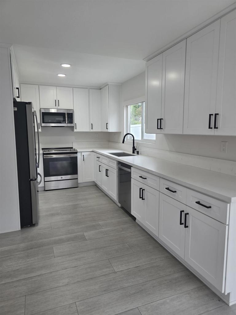 8430 Hydra Lane - photo 3