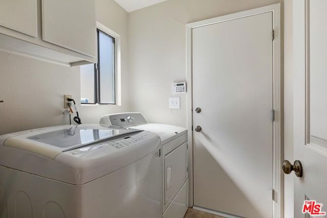 26816 Cactus Trail, Agoura Hills CA: https://media.crmls.org/mediaz/4c012ec5-316a-4160-aa61-e05939a1295a.jpg