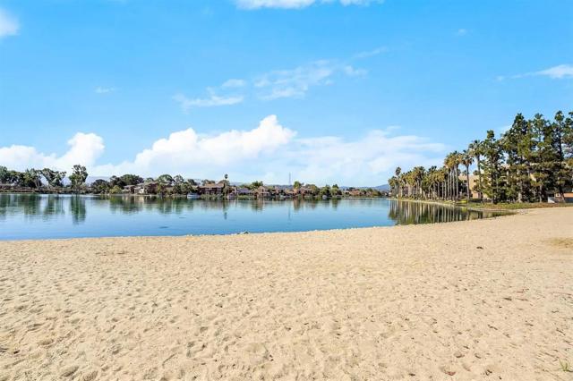 1115 Outrigger Lane, Foster City CA: https://media.crmls.org/mediaz/4c01af54-f6b1-4bed-9d7f-f0666a4f9887.jpg