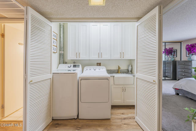 2653 N Broadmoor Avenue, Simi Valley CA: https://media.crmls.org/mediaz/4c01c314-e5d6-4de2-bf7e-22333d770927.jpg