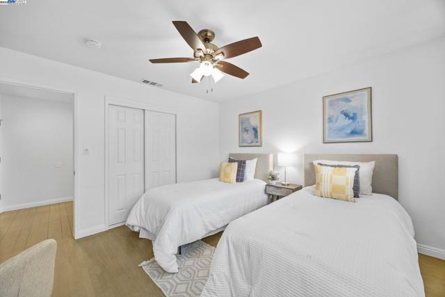 20089 Meadowlark Dr, Castro Valley CA: https://media.crmls.org/mediaz/4c01f218-acf4-4e6c-a5cd-3a438565ad2c.jpg