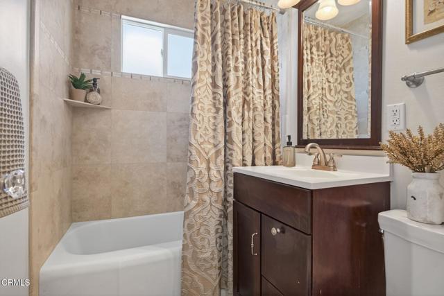 3167 Armada Drive, Ventura CA: https://media.crmls.org/mediaz/4c025bb5-f227-4f6e-9fec-c3b8ddfc5ca9.jpg