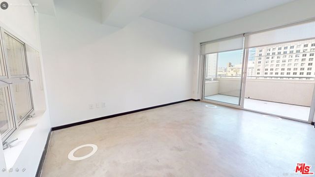 1000 S Hope Street, Los Angeles CA: https://media.crmls.org/mediaz/4c02cf5f-be8c-4853-86ab-c453ea3dd3db.jpg