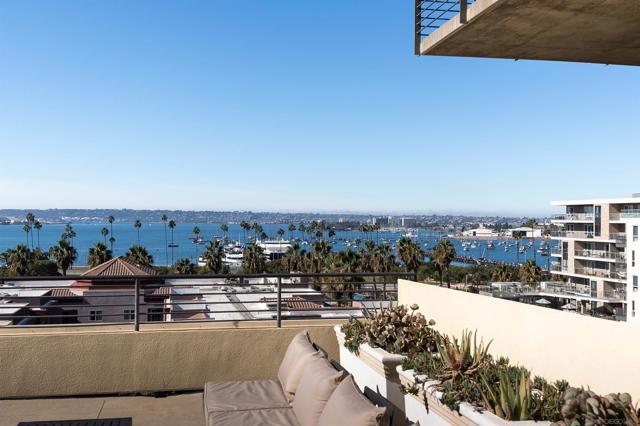 1750 Kettner Blvd, San Diego CA: https://media.crmls.org/mediaz/4c02f0eb-5eb8-411e-b7f2-74d3bc21a07e.jpg