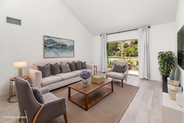 Detail Gallery Image 6 of 31 For 10276 Caminito Covewood, San Diego,  CA 92131 - 2 Beds | 2 Baths