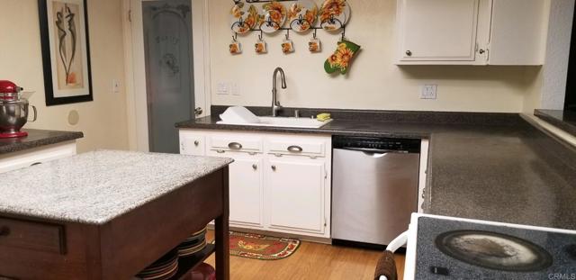 Detail Gallery Image 7 of 20 For 19147 Las Encinas Dr, Ramona,  CA 92065 - 3 Beds | 3 Baths