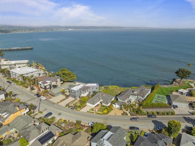 4750 Opal Cliff Drive, Santa Cruz CA: https://media.crmls.org/mediaz/4c041fc1-4efe-4e88-ab25-f21e02c66beb.jpg