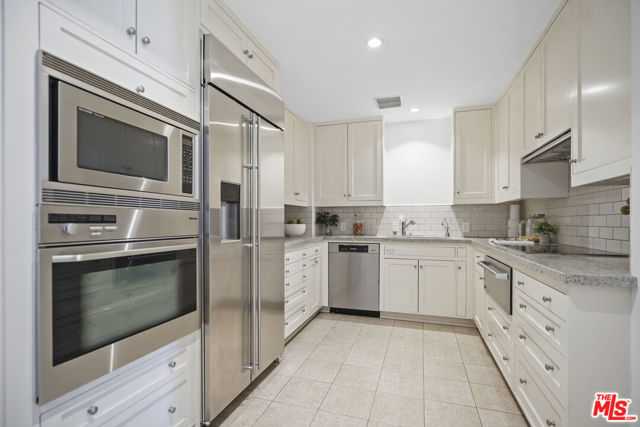 1100 Alta Loma Road, West Hollywood CA: https://media.crmls.org/mediaz/4c068854-20a1-4d39-a387-0dc0d57280a6.jpg