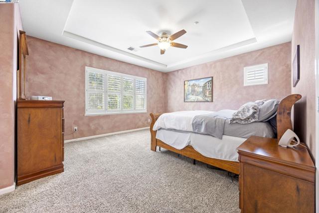 1037 Lexington Way, Livermore CA: https://media.crmls.org/mediaz/4c0696e8-d13b-4f06-be4e-de75b93f8e7e.jpg