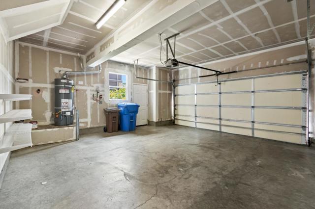 271 Washington Drive, Brentwood CA: https://media.crmls.org/mediaz/4c06e9ec-7f11-48fc-a7bb-80914296cf21.jpg