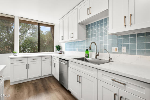 Detail Gallery Image 15 of 41 For 4275 via Arbolada #209,  Los Angeles,  CA 90042 - 3 Beds | 2 Baths