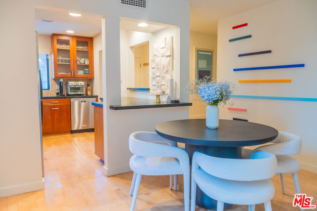 880 Hilldale Avenue, West Hollywood CA: https://media.crmls.org/mediaz/4c08abfd-ac7f-4aab-bf03-a23f853cb221.jpg
