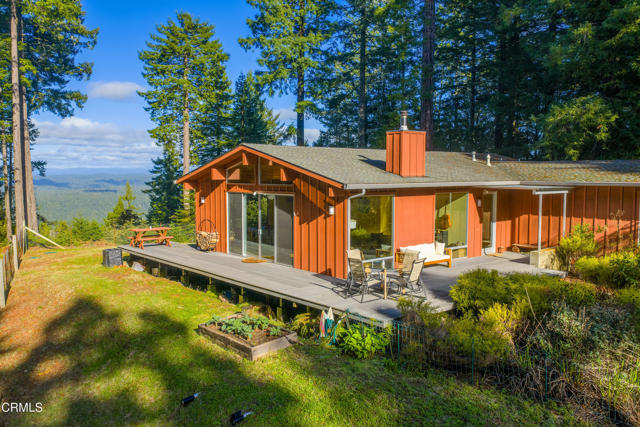 Detail Gallery Image 2 of 39 For 4401 Cameron Rd, Elk,  CA 95432 - 3 Beds | 2 Baths