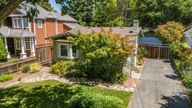 333 Stanford Avenue, Palo Alto CA: https://media.crmls.org/mediaz/4c0a17ea-0d13-4664-8ee2-fa2277bc18a0.jpg