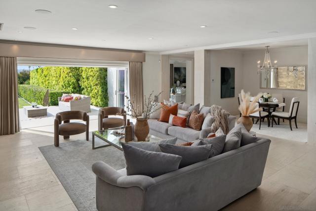 4540 Los Pinos, Rancho Santa Fe CA: https://media.crmls.org/mediaz/4c0a8bb1-8748-4b95-8c33-46b086570d05.jpg
