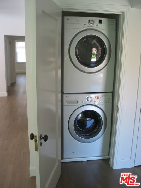 745 -747 1/4 N Hayworth Avenue, Los Angeles CA: https://media.crmls.org/mediaz/4c0aa1d3-a63f-42ee-b045-3d6d36cd41a1.jpg