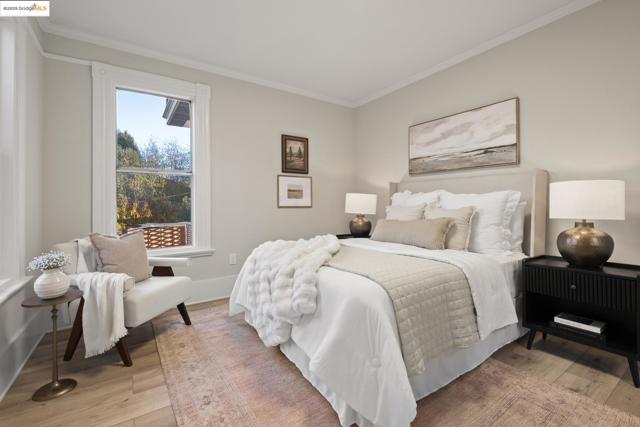 2050 E 30Th St, Oakland CA: https://media.crmls.org/mediaz/4c0abf07-2f9a-4632-b732-49a6082084b5.jpg