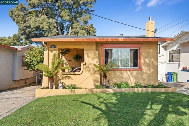 Image 1 of 46 For 2427 35th Ave