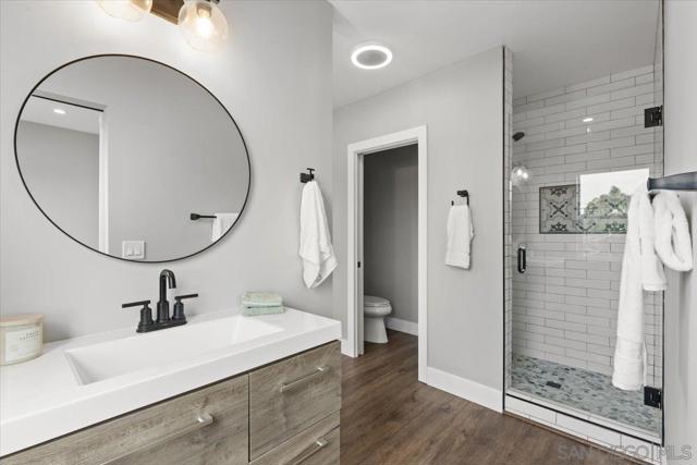 914 10th St, Imperial Beach CA: https://media.crmls.org/mediaz/4c0b3f6e-ff17-4cf9-9901-da93448a6d70.jpg