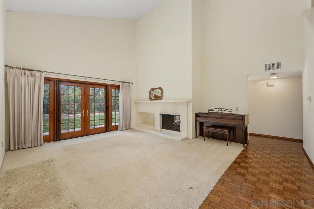 10575 Canyon Lake Dr - photo 6