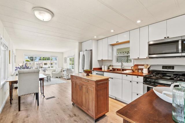 220 Mar Vista Drive, Aptos CA: https://media.crmls.org/mediaz/4c0db74e-5ef7-4fd2-8522-405fb2d4d070.jpg