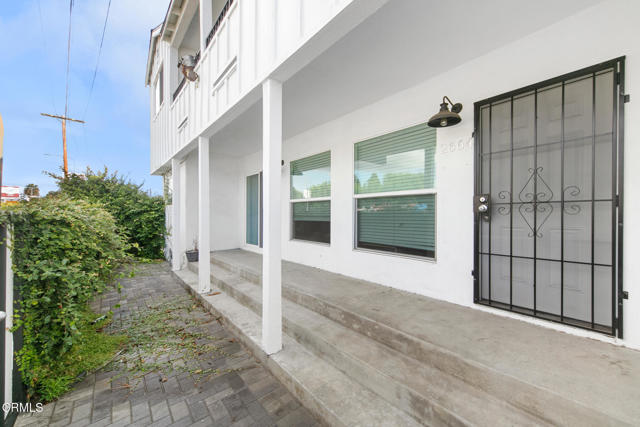 2664 S La Brea Avenue, Los Angeles CA: https://media.crmls.org/mediaz/4c0dbd5a-8bf6-4ac2-a52e-31d6b505e3ef.jpg