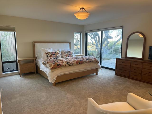 16 Franciscan, Portola Valley CA: https://media.crmls.org/mediaz/4c0e70f9-442d-4bd1-bcb6-bfddd0740d91.jpg
