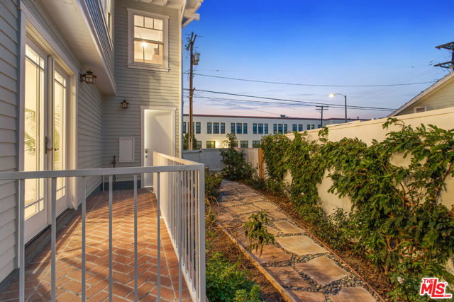 625 Diamond Street, Redondo Beach, California 90277, 3 Bedrooms Bedrooms, ,3 BathroomsBathrooms,Residential,Sold,Diamond,21105137