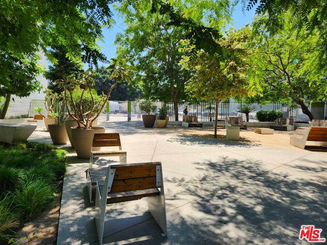 1111 S Grand Avenue, Los Angeles CA: https://media.crmls.org/mediaz/4c0f9c62-372d-4a35-913e-4fd7690508a9.jpg
