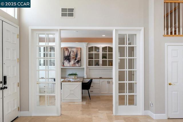 9662 Velvet Leaf Cir, San Ramon CA: https://media.crmls.org/mediaz/4c0fd8e4-fd3a-4d2c-9000-bfddb1033c21.jpg