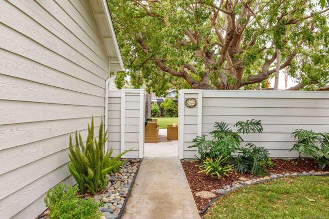 1130 Lake Ridge Dr, San Marcos CA: https://media.crmls.org/mediaz/4c1013f7-9165-4567-9343-f7cf09a21933.jpg