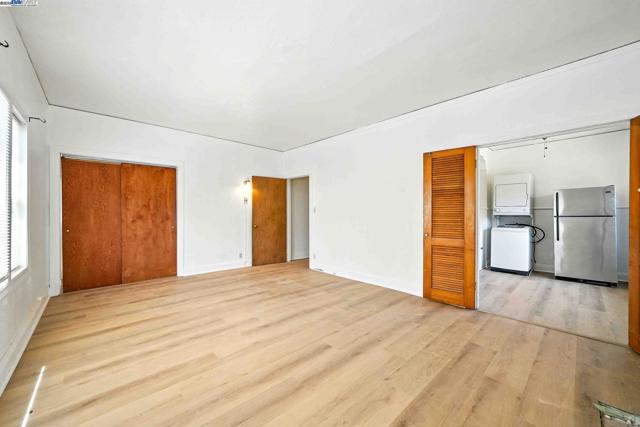 2238 7Th, Berkeley CA: https://media.crmls.org/mediaz/4c10b382-1345-4820-9d46-e4ecaa8e94e1.jpg