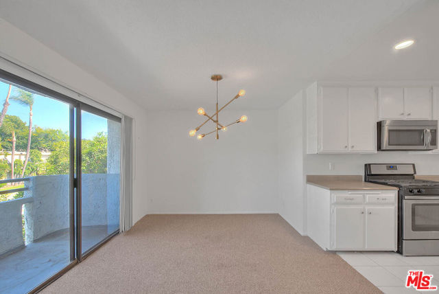 4311 Colfax Avenue, Studio City CA: https://media.crmls.org/mediaz/4c11050a-5f07-44bd-a68b-f5ced7a60479.jpg