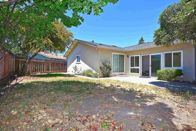 7144 Prince Dr, Dublin CA: https://media.crmls.org/mediaz/4c114f1f-eebd-438a-8d41-2a500b00e2c6.jpg