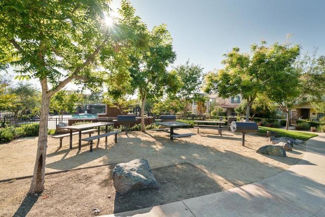 15820 Paseo Del Sur, San Diego CA: https://media.crmls.org/mediaz/4c115954-3a67-4039-98d2-02df55b87301.jpg