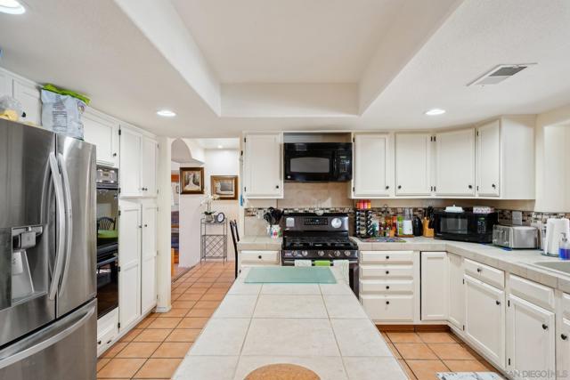 68585 Panorama Rd, Cathedral City CA: https://media.crmls.org/mediaz/4c11600b-6383-48e0-8b50-a7527718d33a.jpg