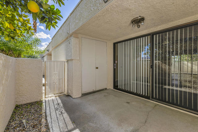 1484 Versailles Drive, Palm Springs, CA 92264