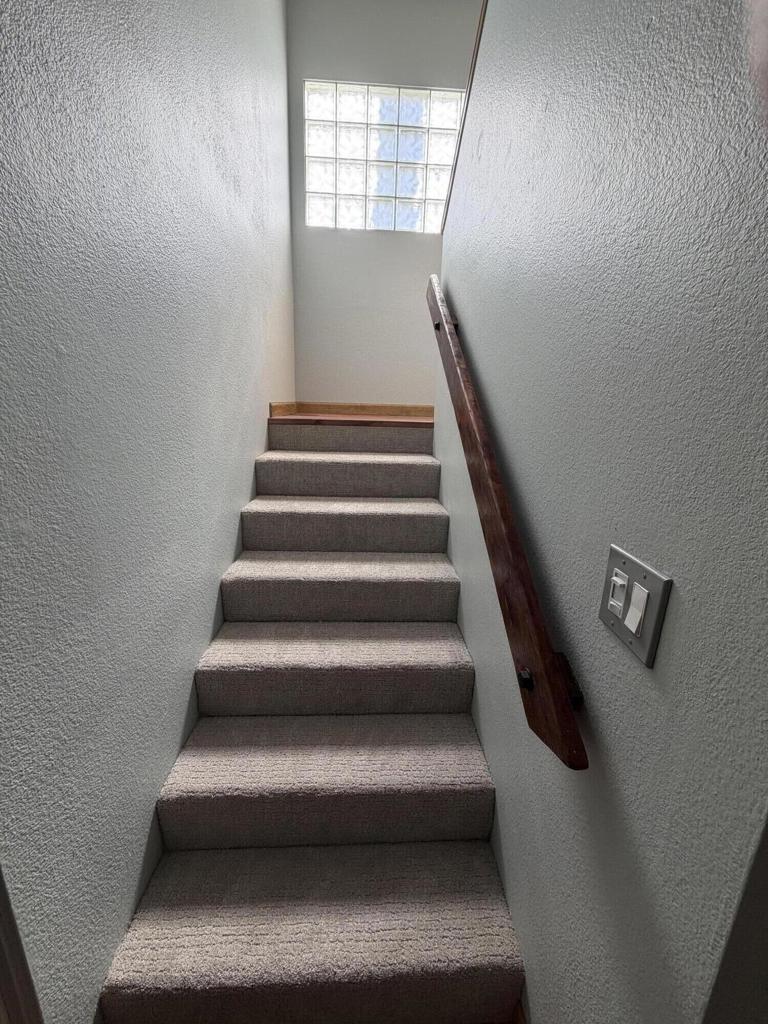 https://media.crmls.org/mediaz/4c11f172-868f-4dfc-a527-d40d0e7fbfbc.jpg?preset=X-Large