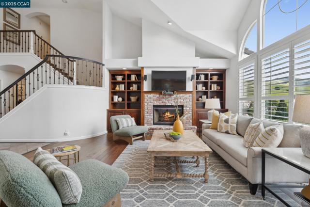 460 Silver Hollow Drive, Walnut Creek CA: https://media.crmls.org/mediaz/4c122965-2c2b-4b37-9ab8-0b626de4abd4.jpg