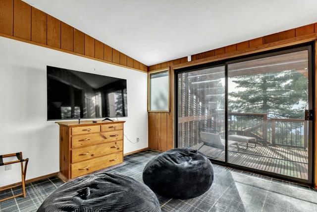 25281 Deer Path, Idyllwild CA: https://media.crmls.org/mediaz/4c12683f-4da6-4e6f-8654-fc46bb7c84c5.jpg