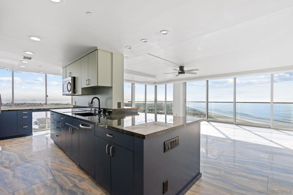 1820 Avenida Del Mundo #1504